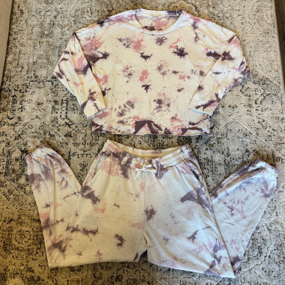 Splendid Tie-Dye Lounge Set